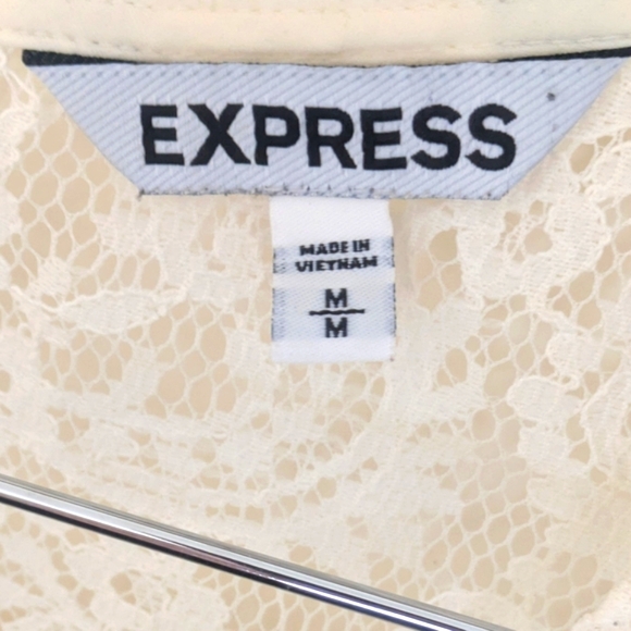 Express Cream Lace Short Sleeve Blouse - Picture 5 of 8